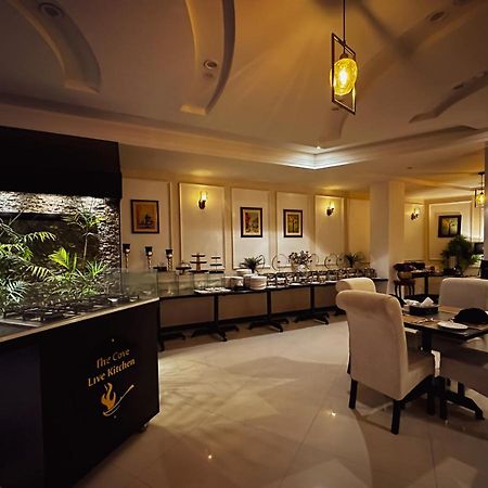 Oxygym Club Hotel & Suites ファイサラーバード エクステリア 写真