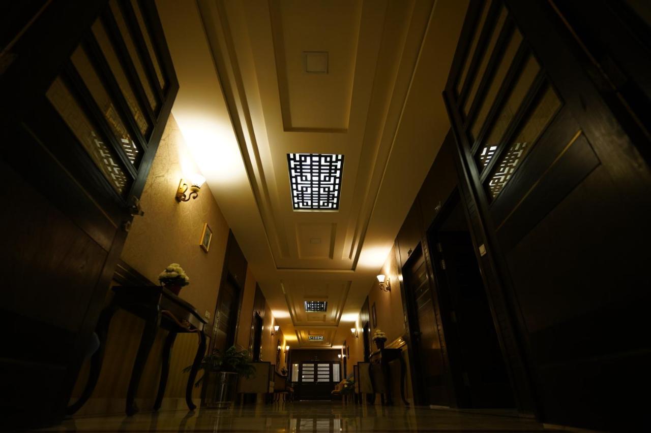 Oxygym Club Hotel & Suites ファイサラーバード エクステリア 写真