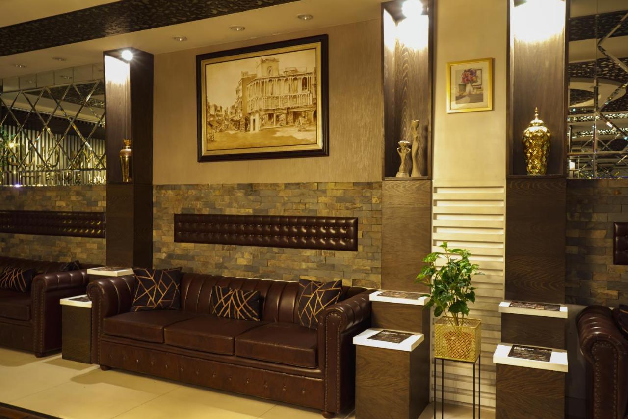 Oxygym Club Hotel & Suites ファイサラーバード エクステリア 写真